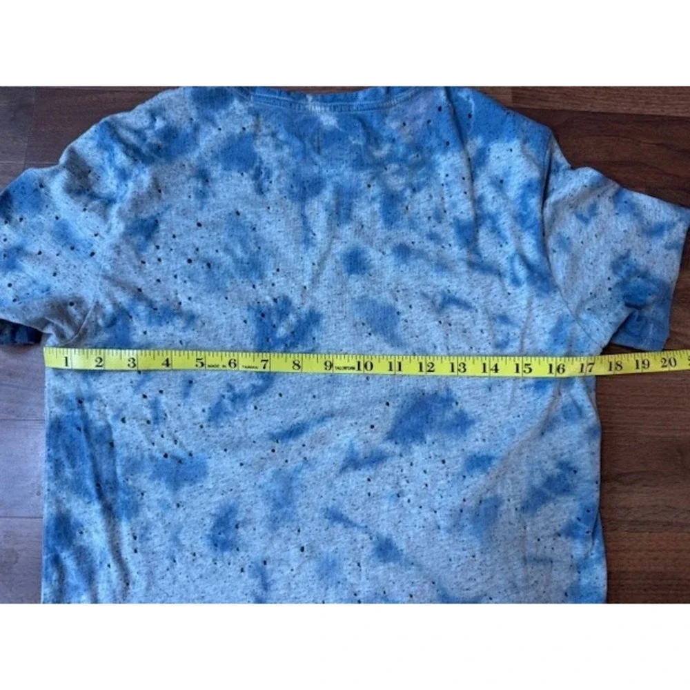 Guess Tie Dye T Shirt‎ Mens XS Short Sleeve Crewneck White Blue Destroyed Holes - Picture 9 of 14